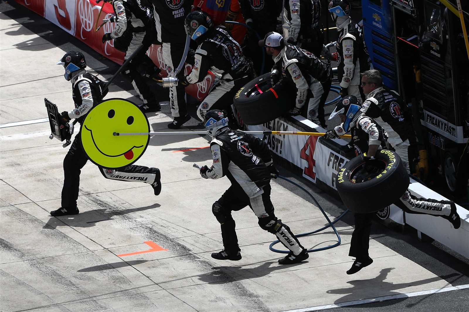 Nascars Biggest Mystery Hamlins Reaction To Childresss Dover Drama - sqs1tox