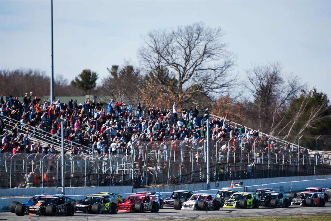 NASCAR Whelen Modified Tour at Thompson - Official Site Of NASCAR