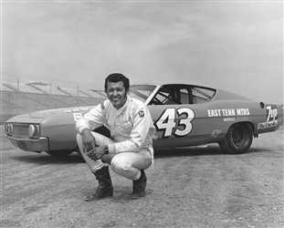 DuraMAX Drydene 400 presented by RelaDyne (May 1st) - Official Site Of ...